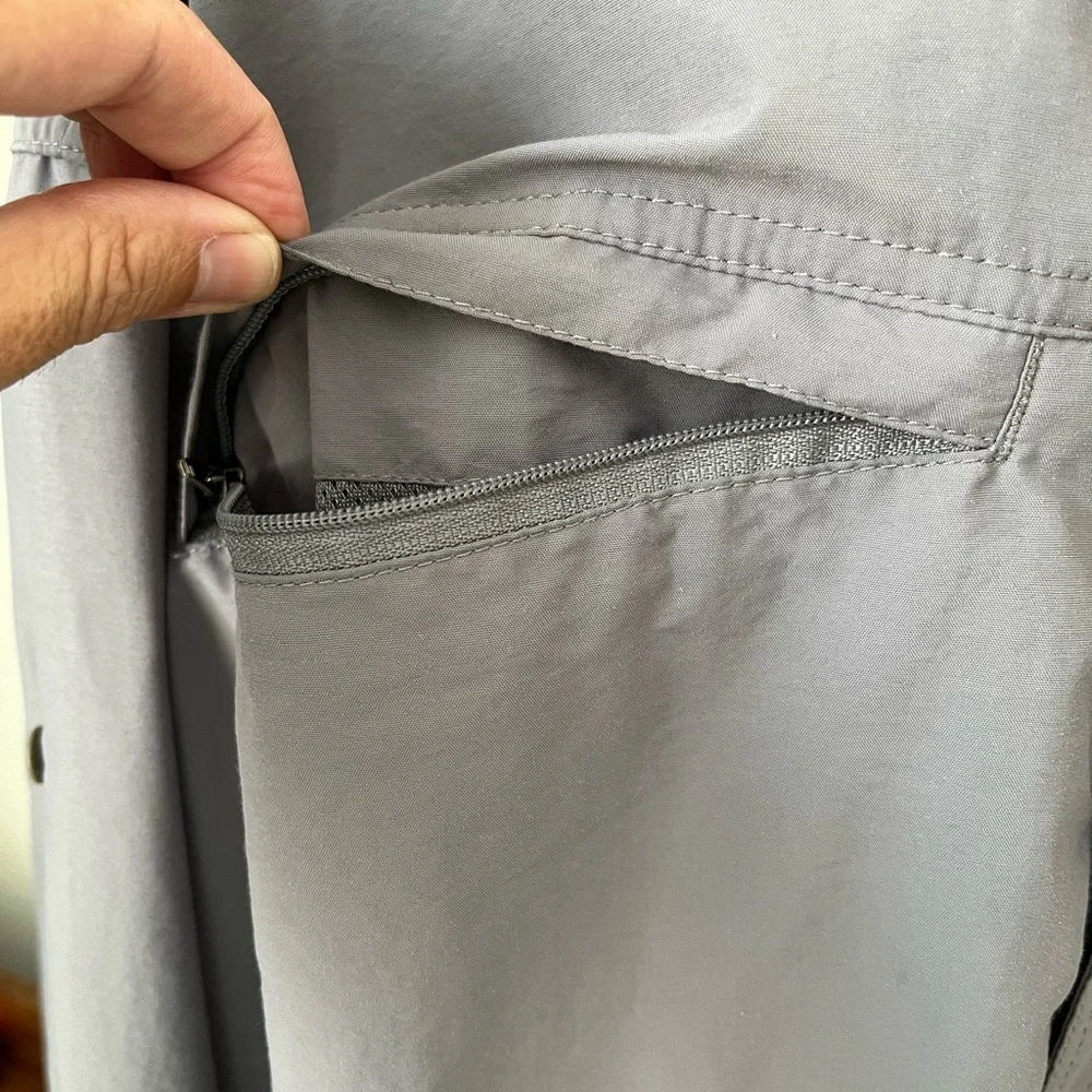 EUC Men's Mountain Hardware Gray shirt - Picture 3 of 16